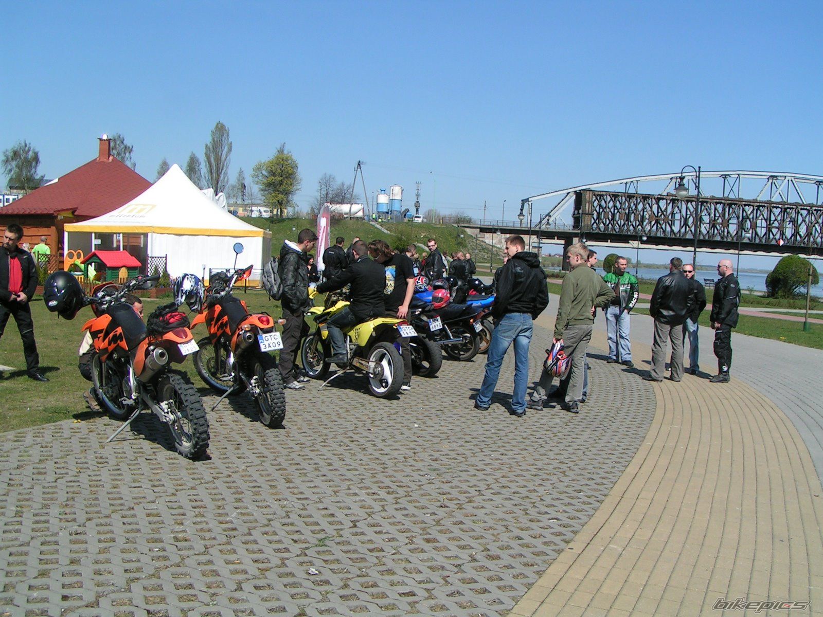 Photo 1647656