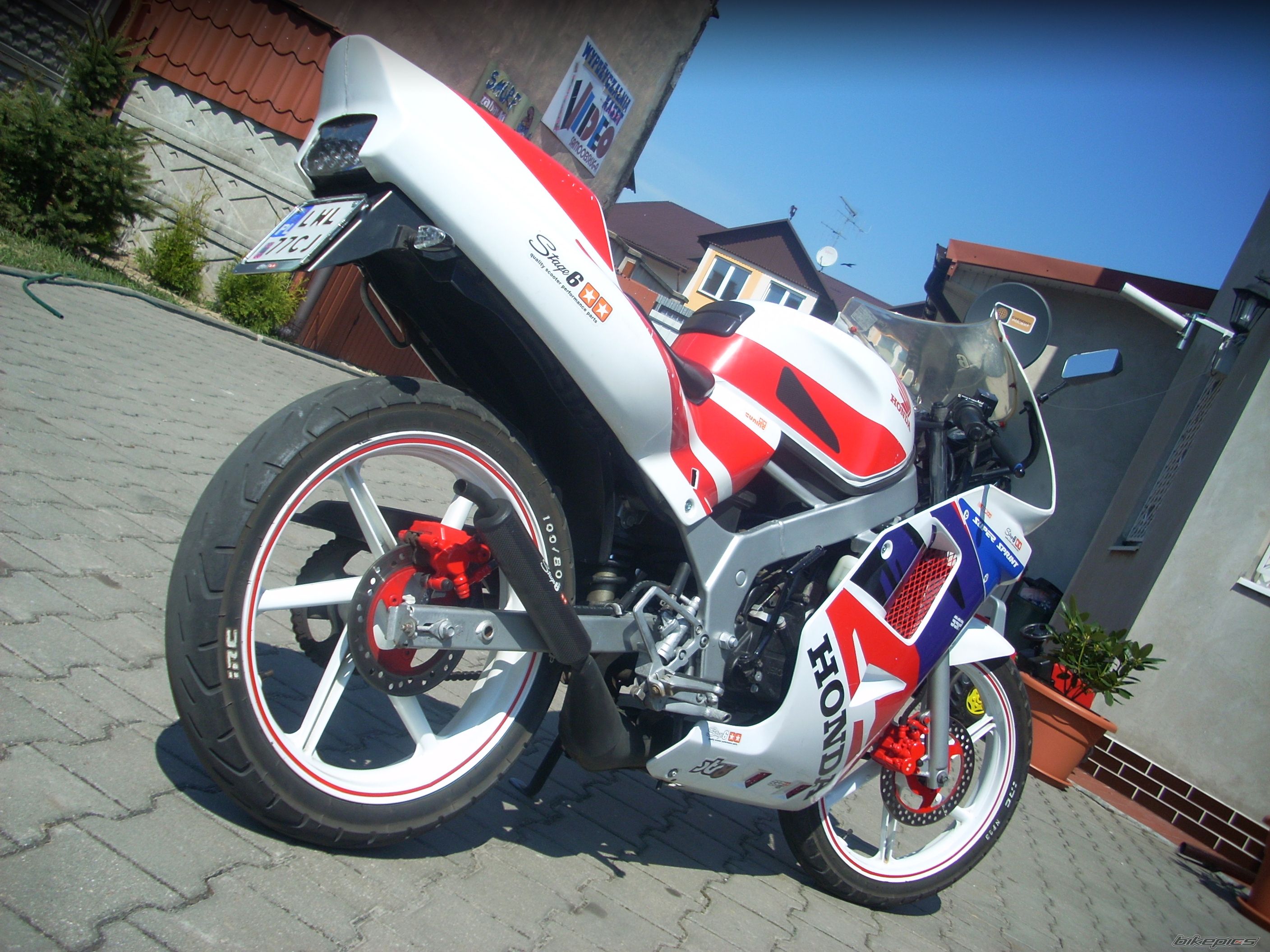 Photo 1648678