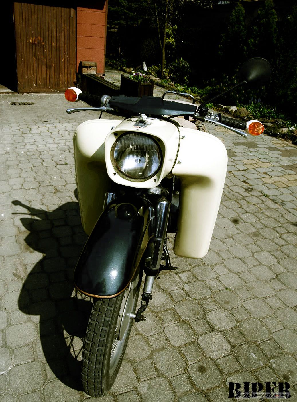 Photo 1649599