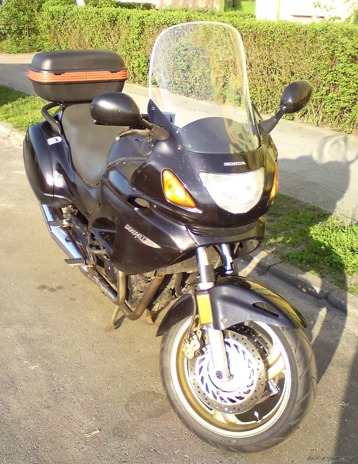 Photo 1651219