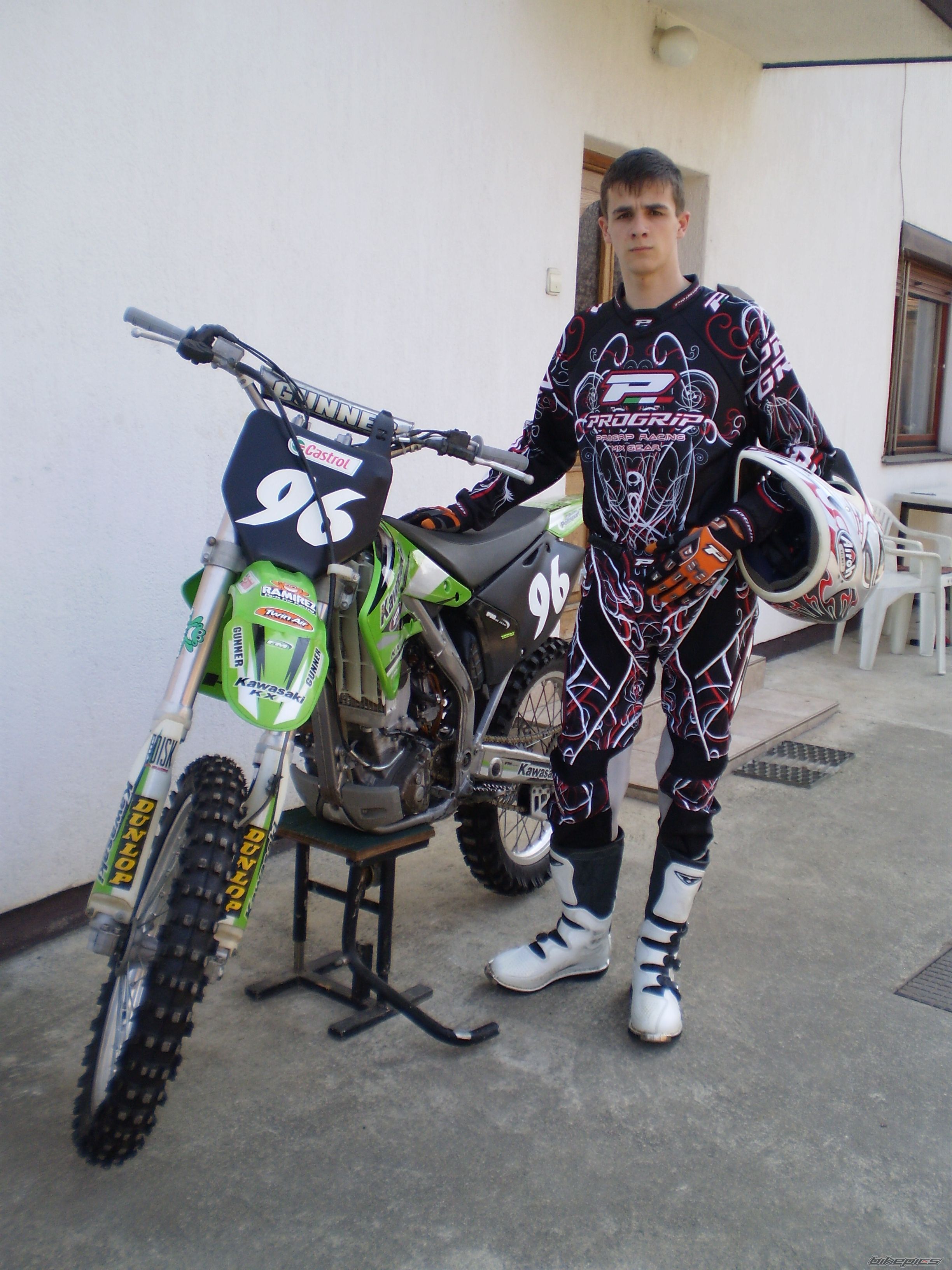 Photo 1652836