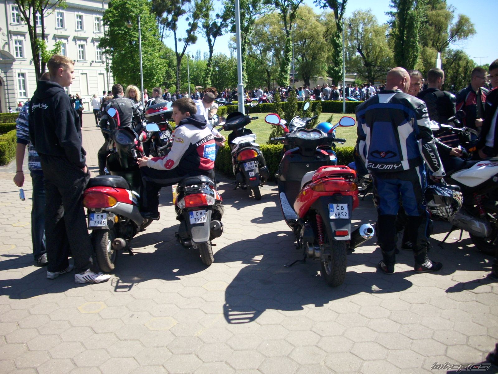 Photo 1652944
