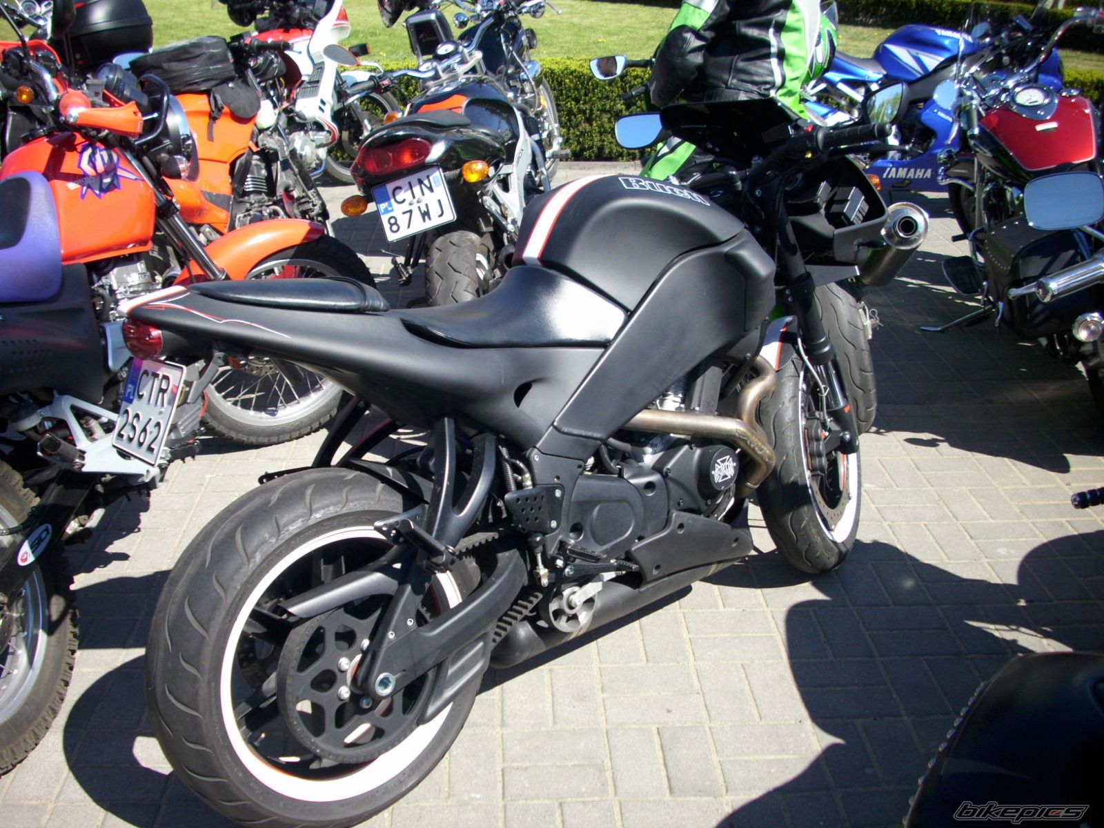 Photo 1652947