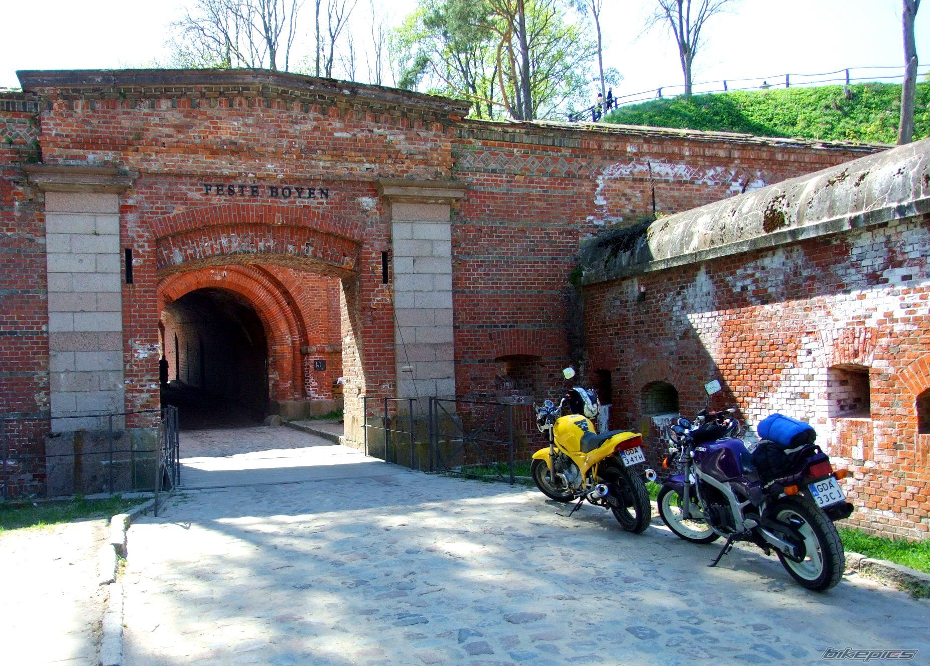 Bike Photo 1653936