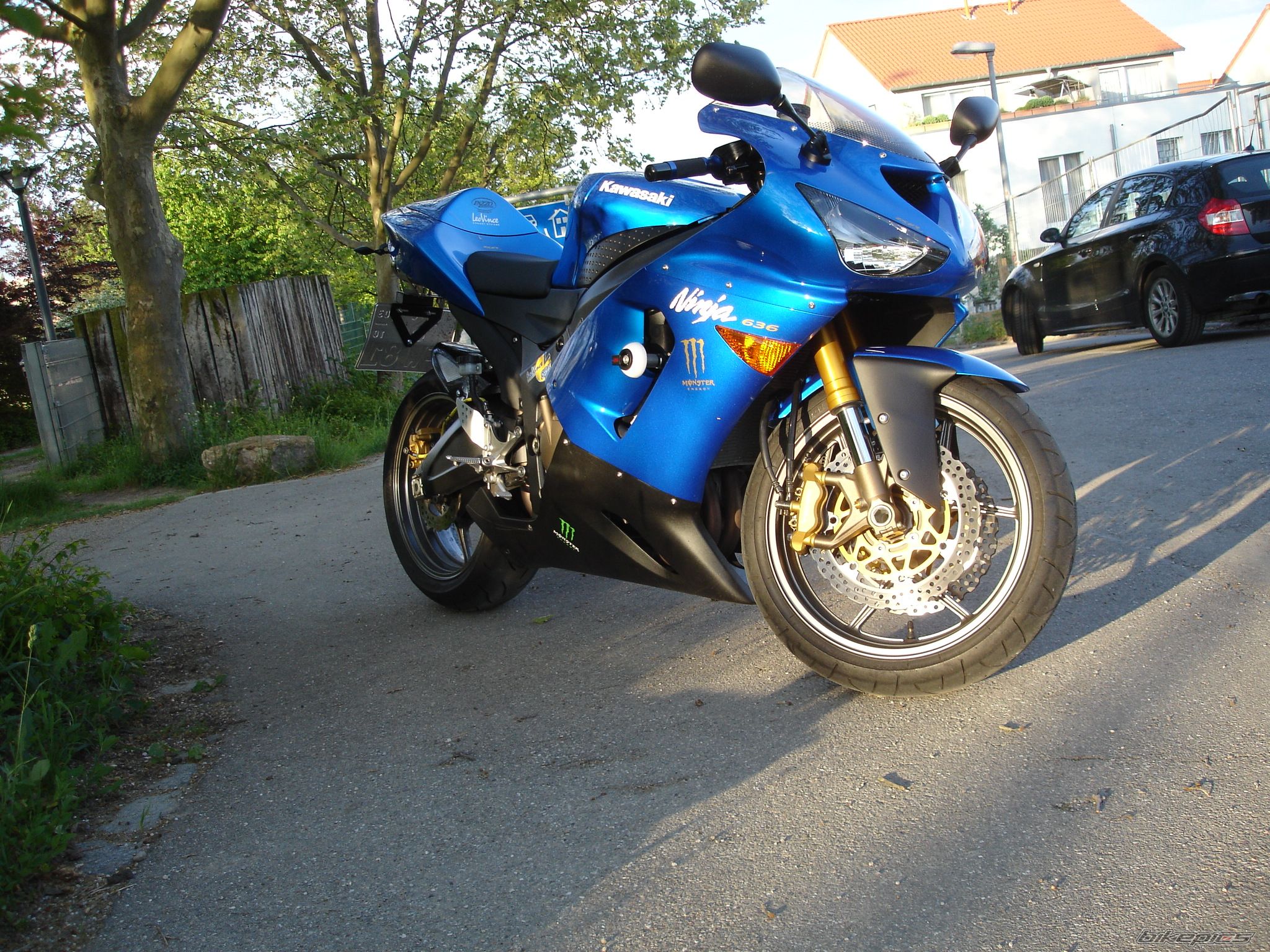 Bike Photo 1660396