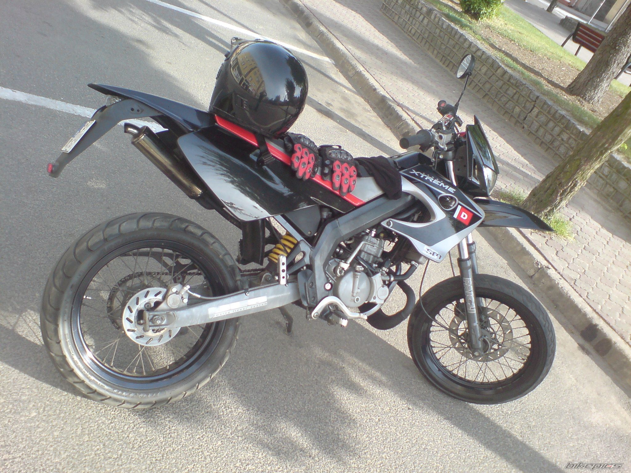 Bike Photo 1661906