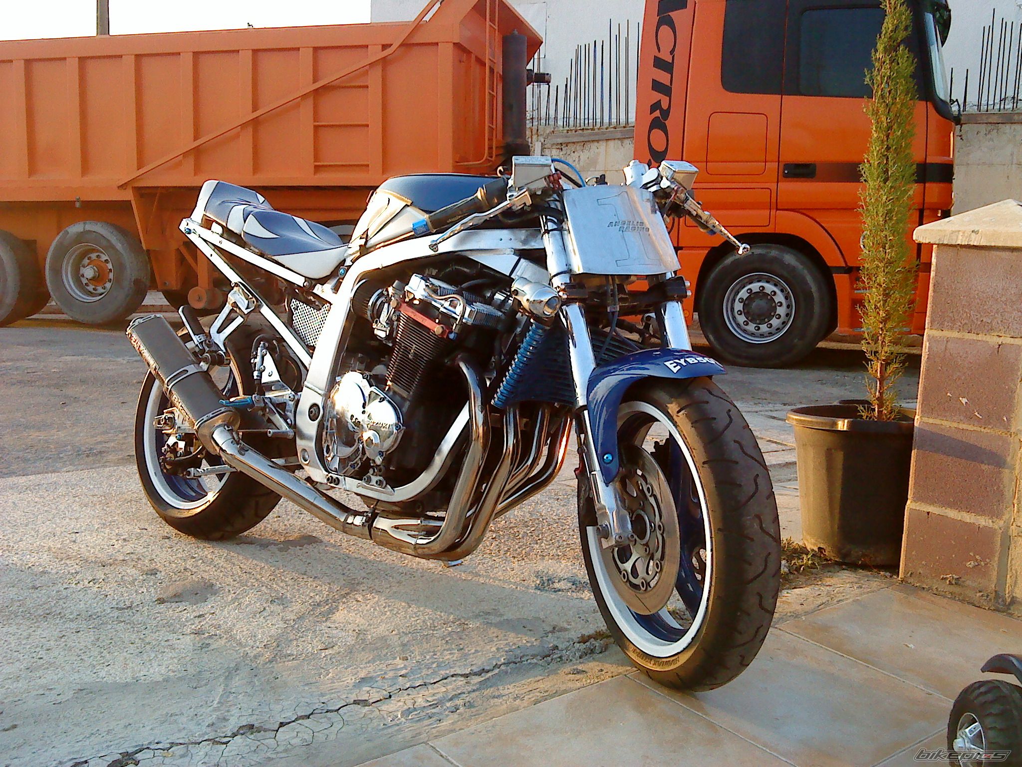 Bike Photo 1663057