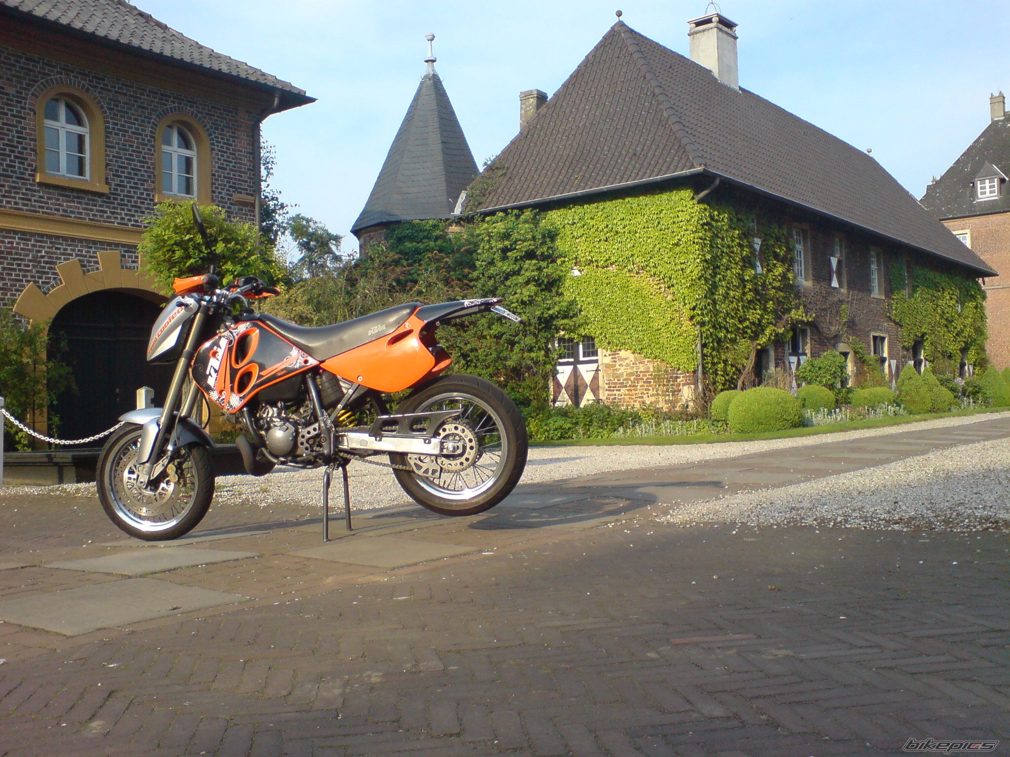 Photo 1663142