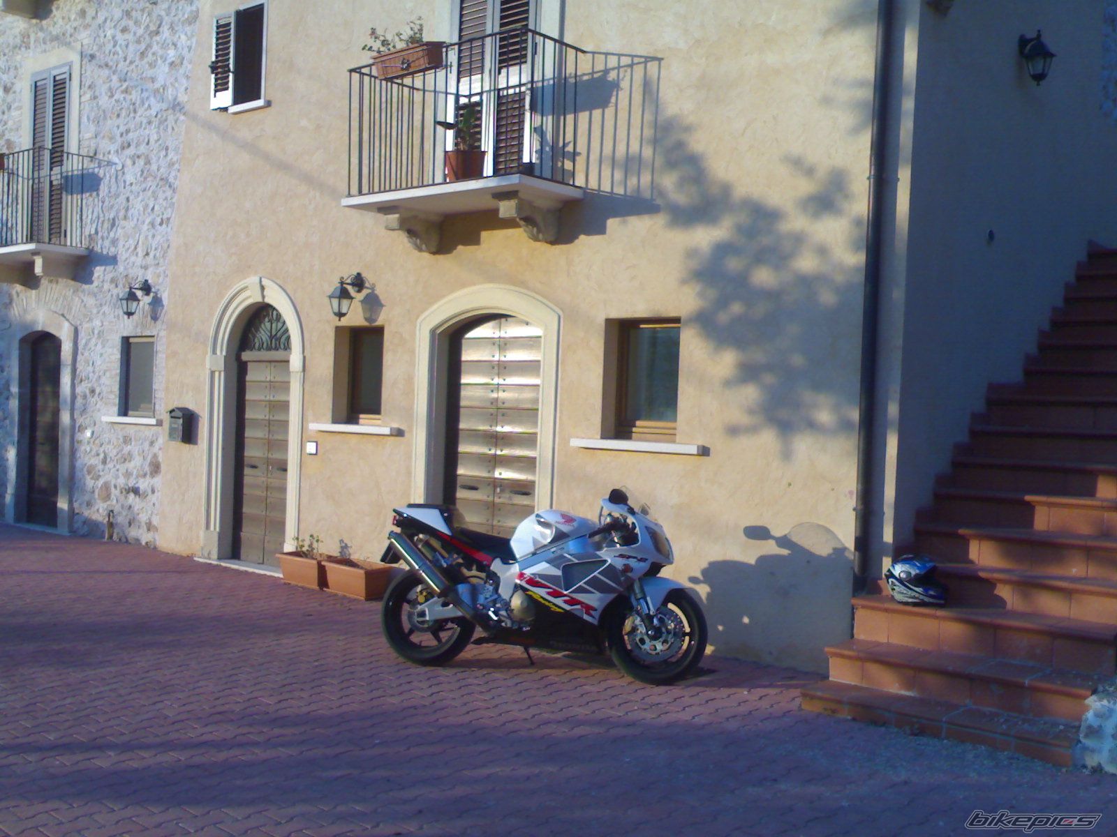 Bike Photo 1663752