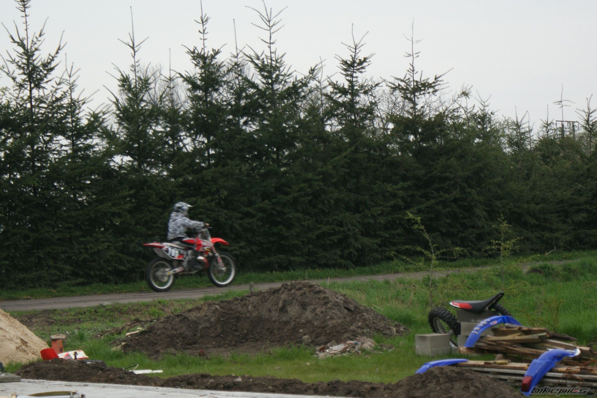 Photo 1666021