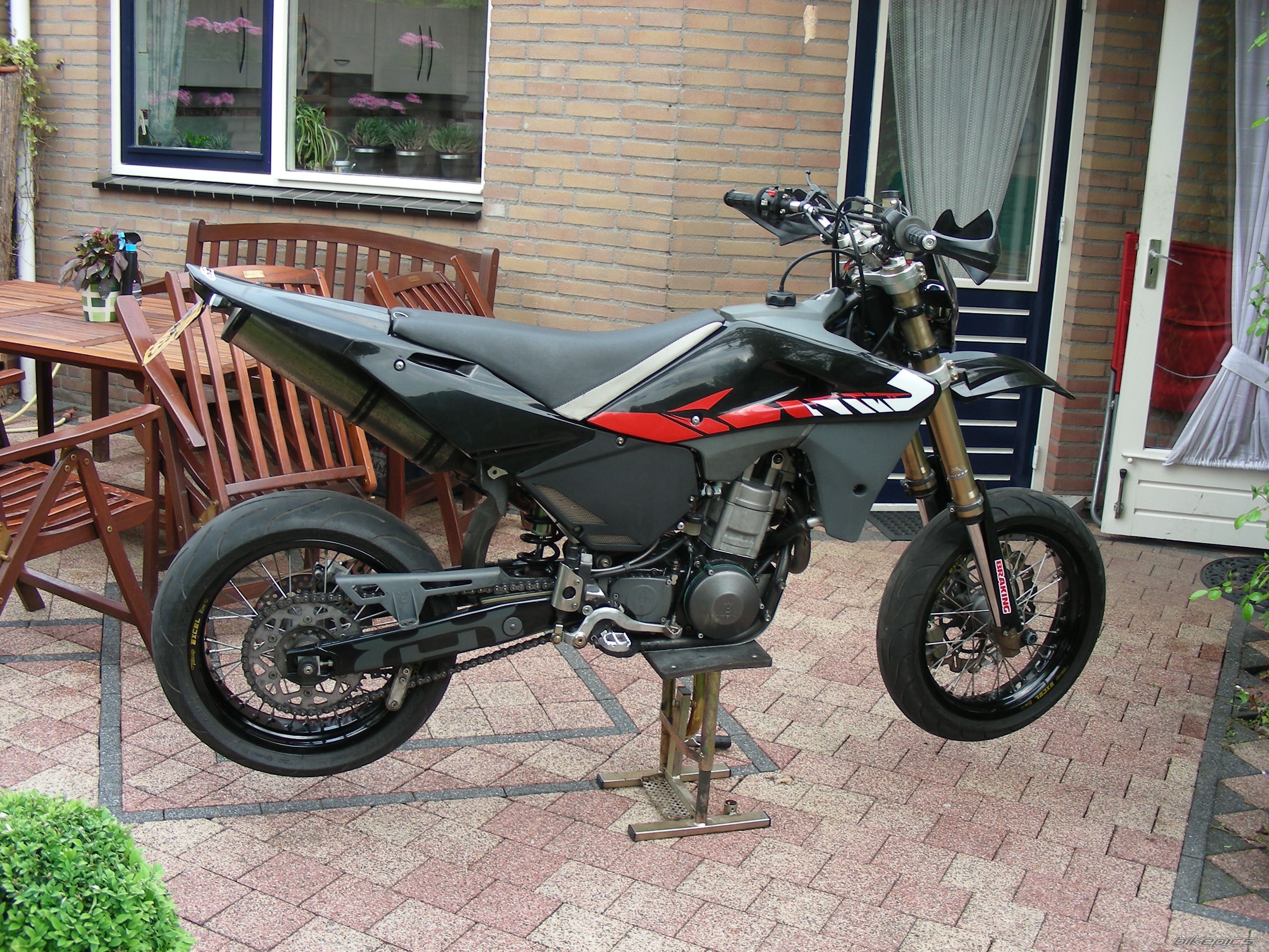 Photo 1666945