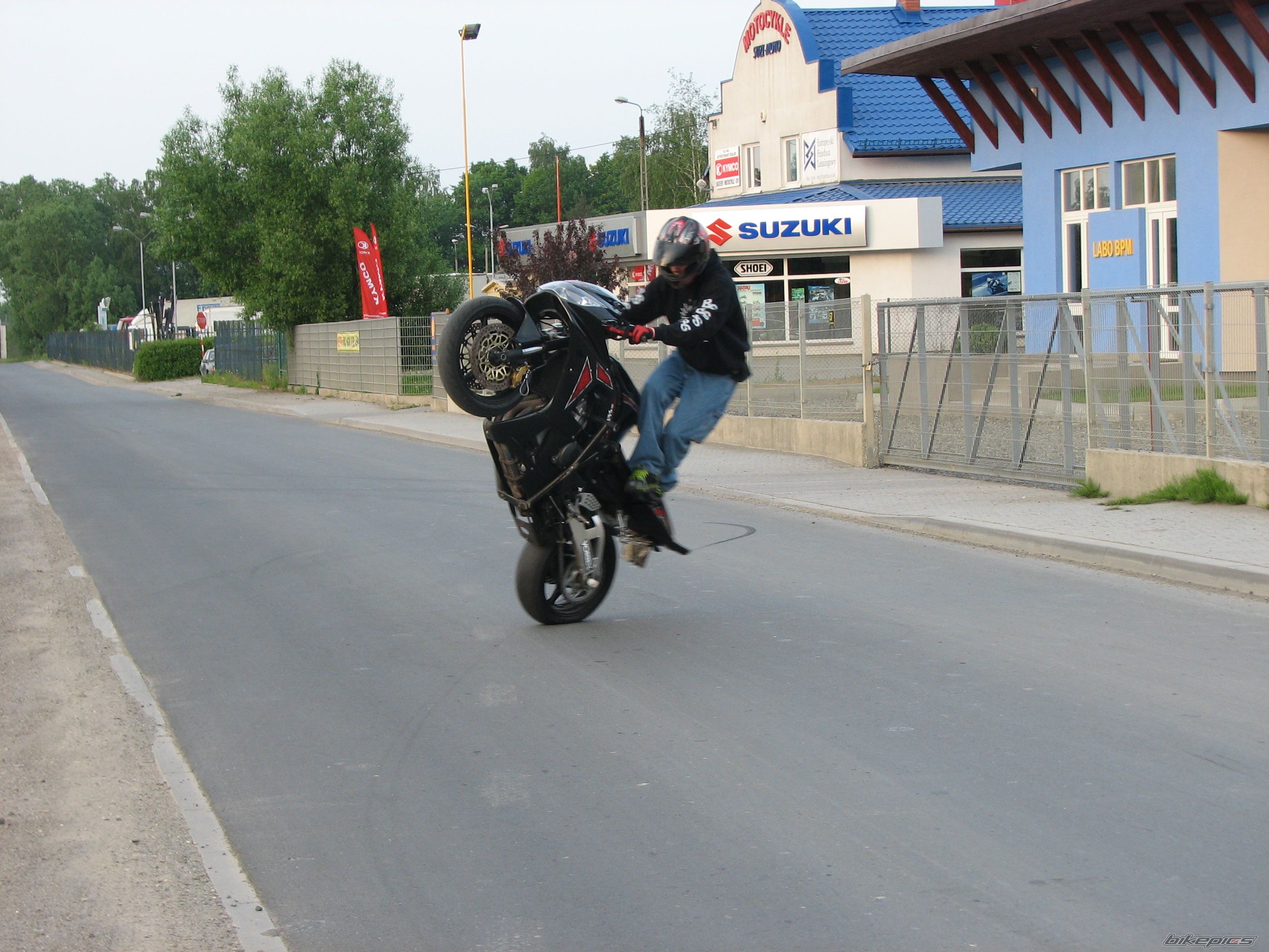 Photo 1668519