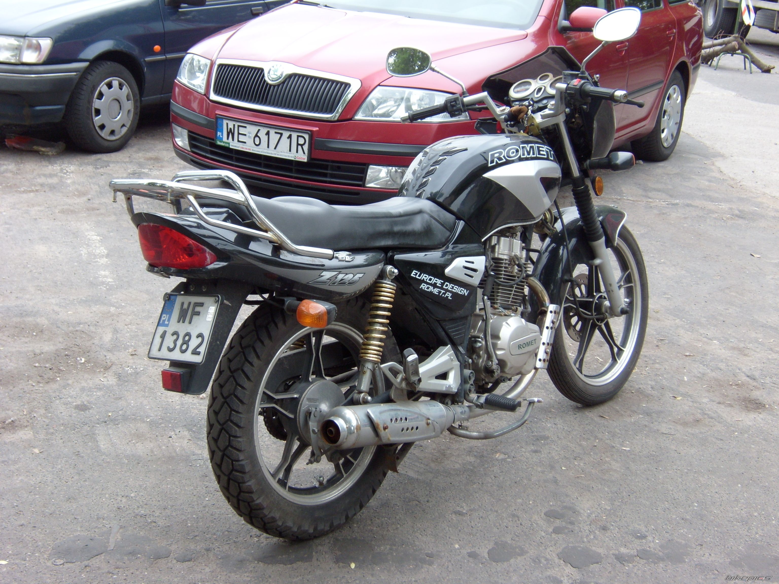 Photo 1668537