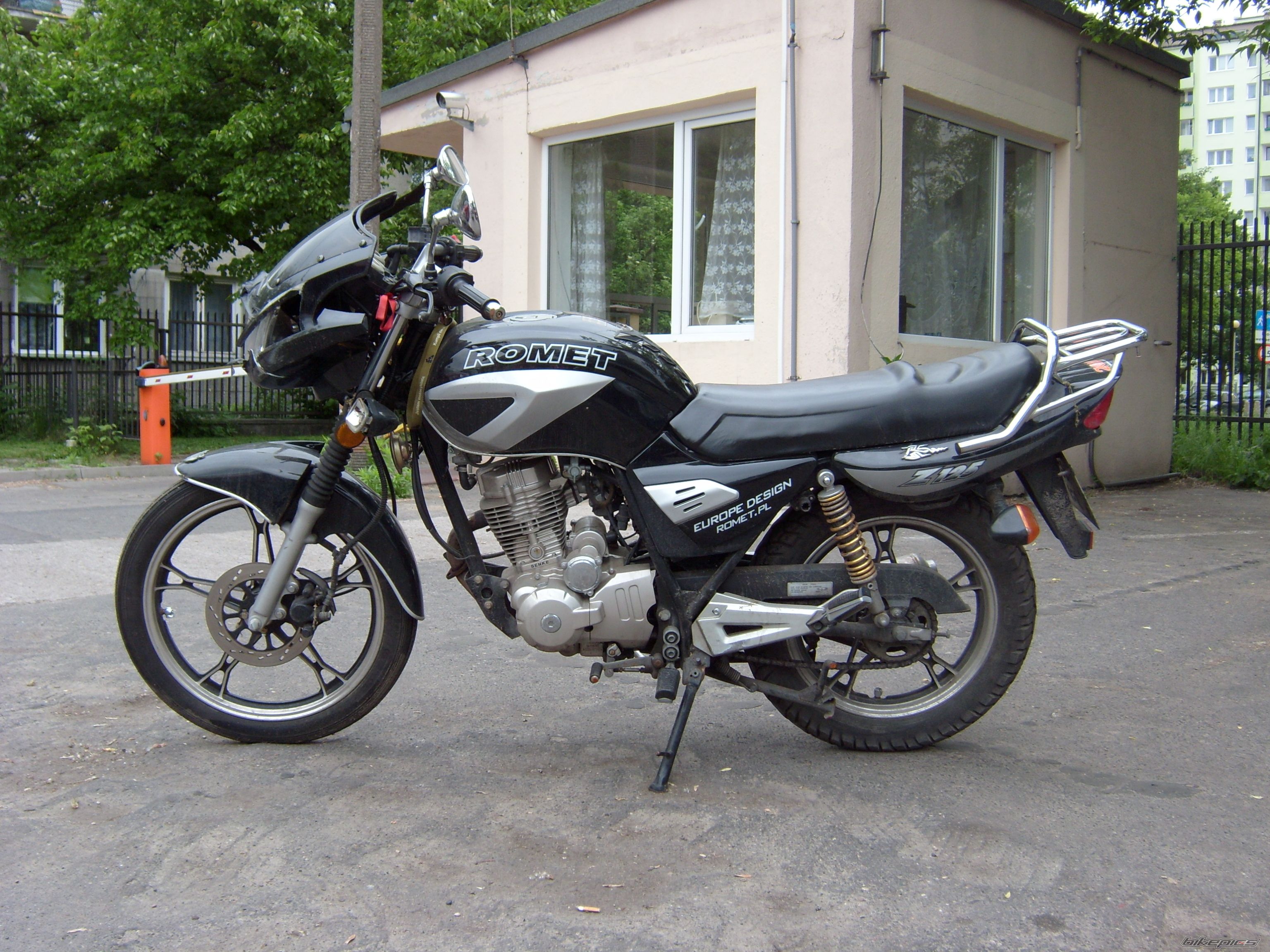 Photo 1668554