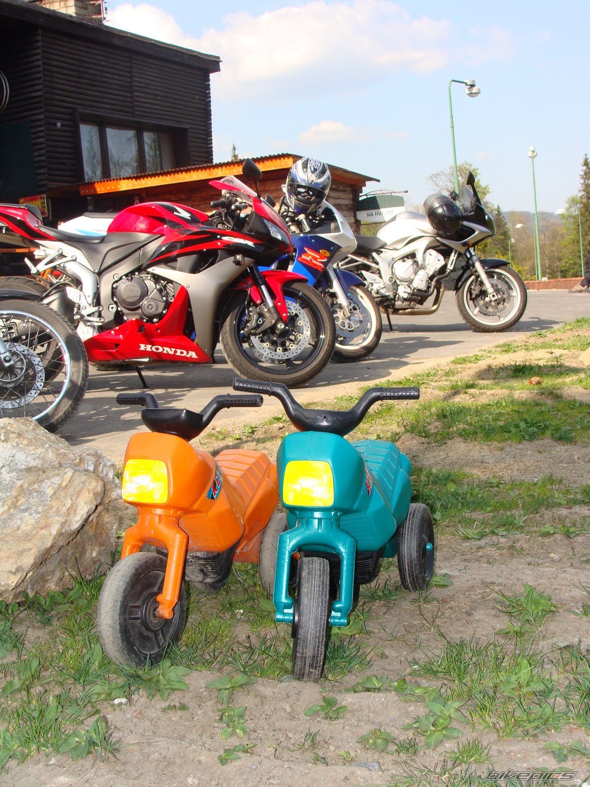 Photo 1668962