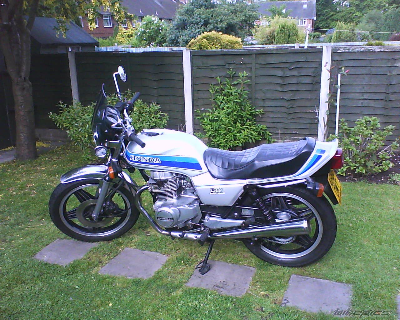 Photo 1669075