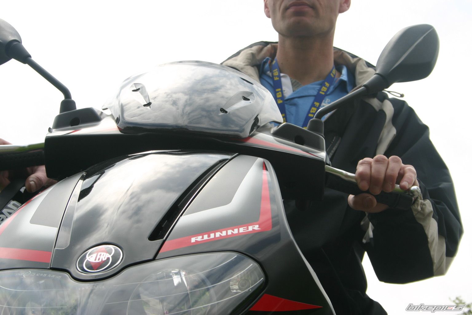 Bike Photo 1669798