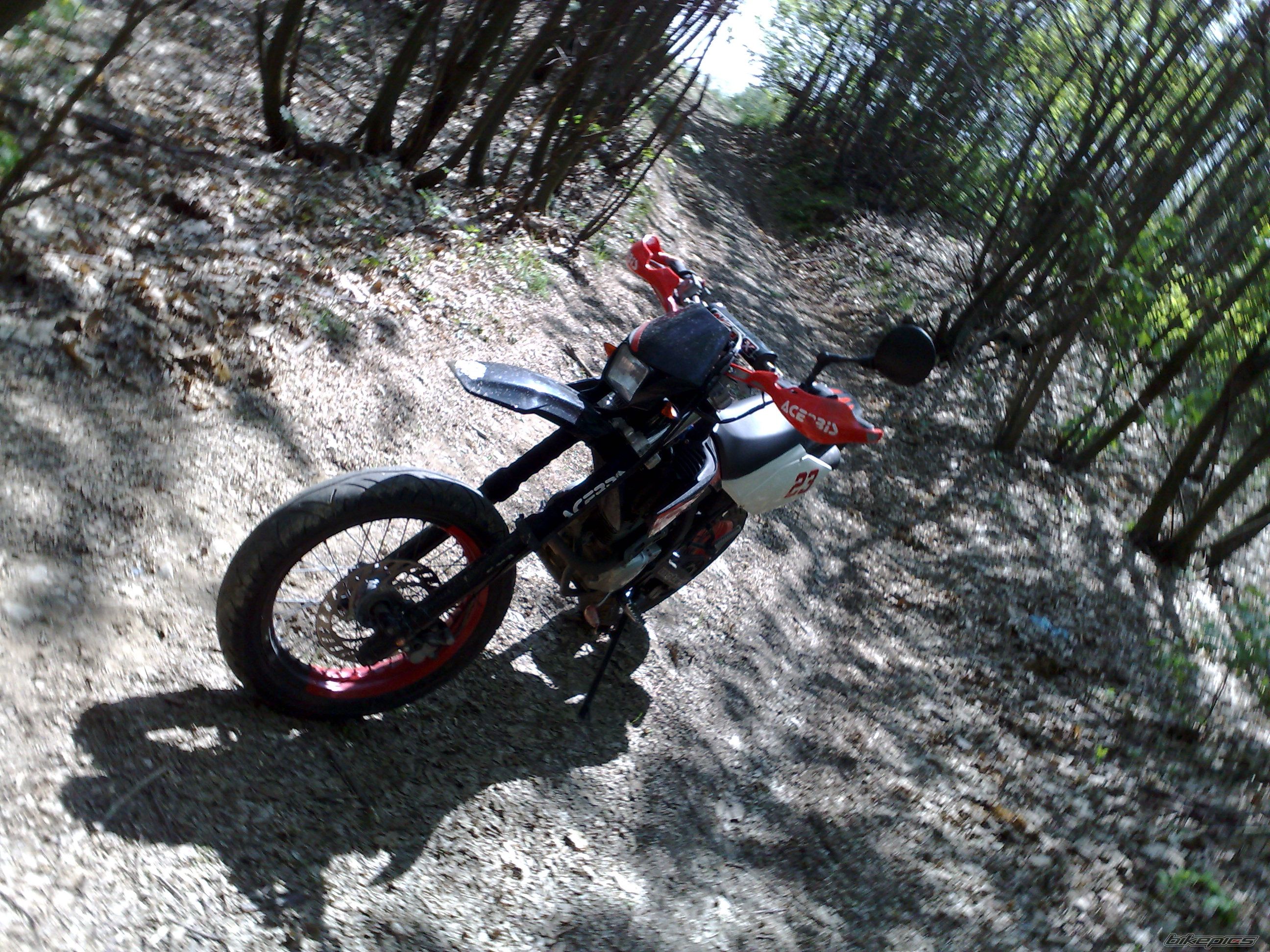 Photo 1669937