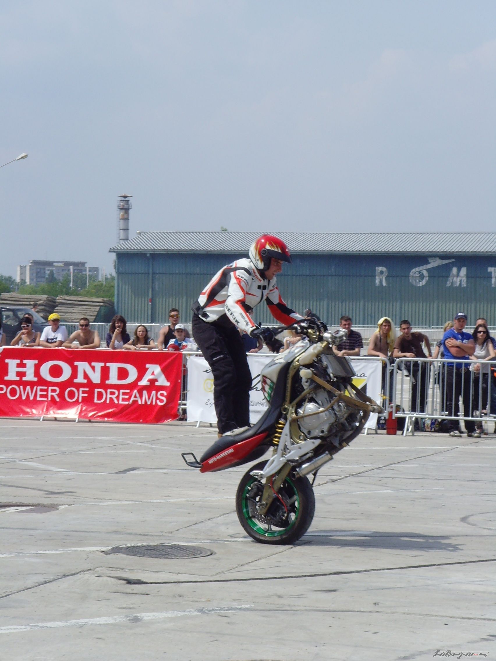 Bike Photo 1670863
