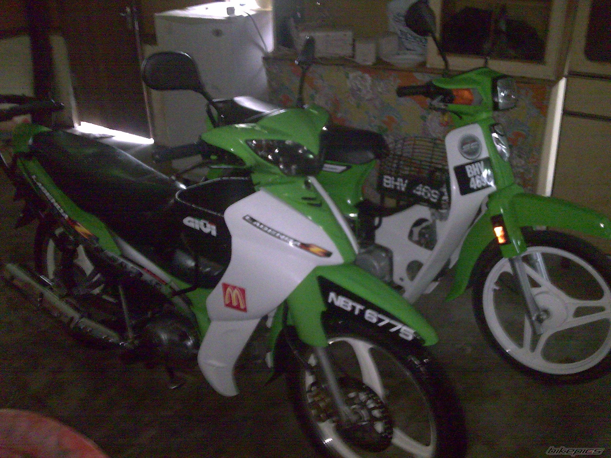 Photo 1671192