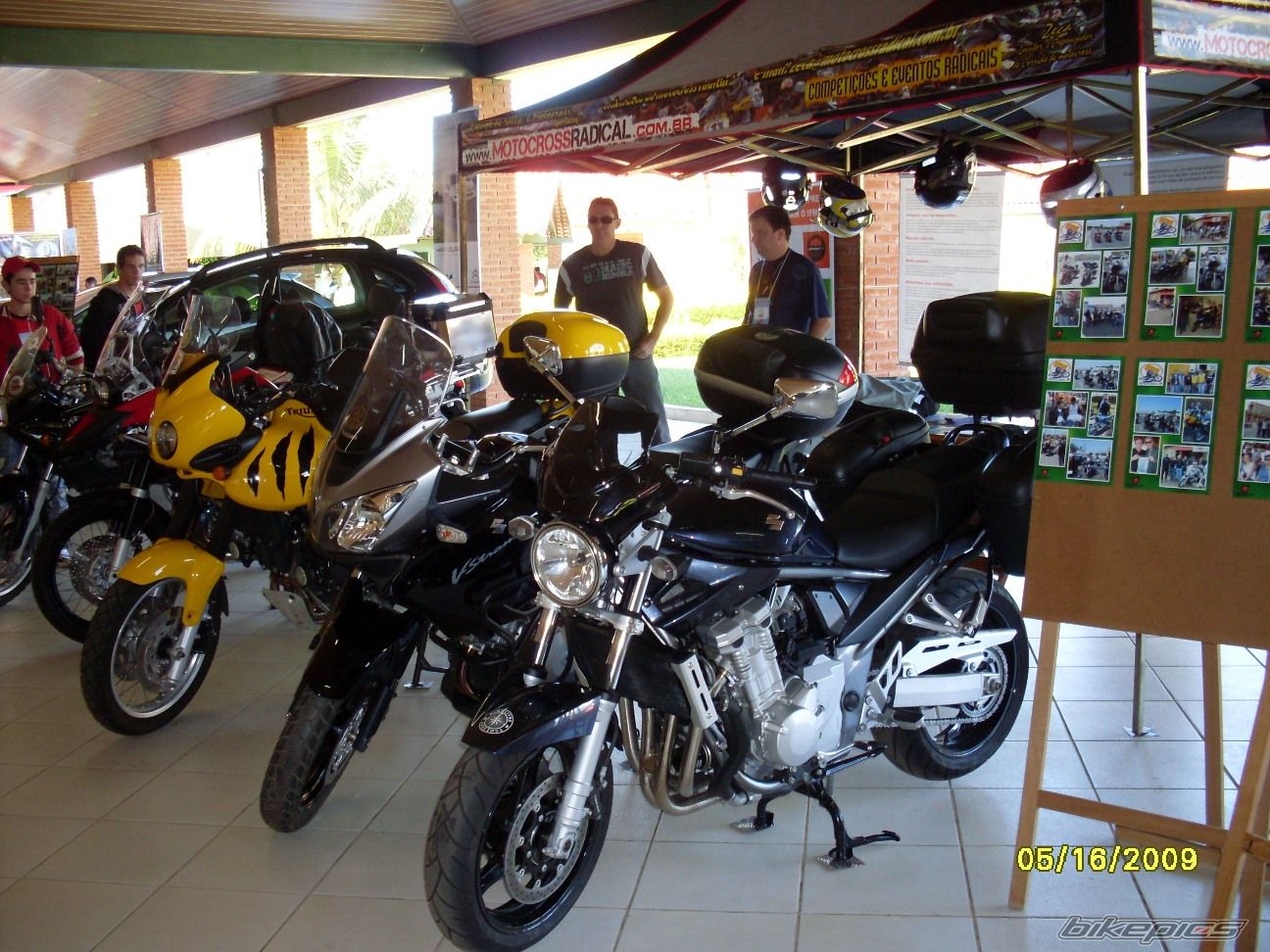 Photo 1671698