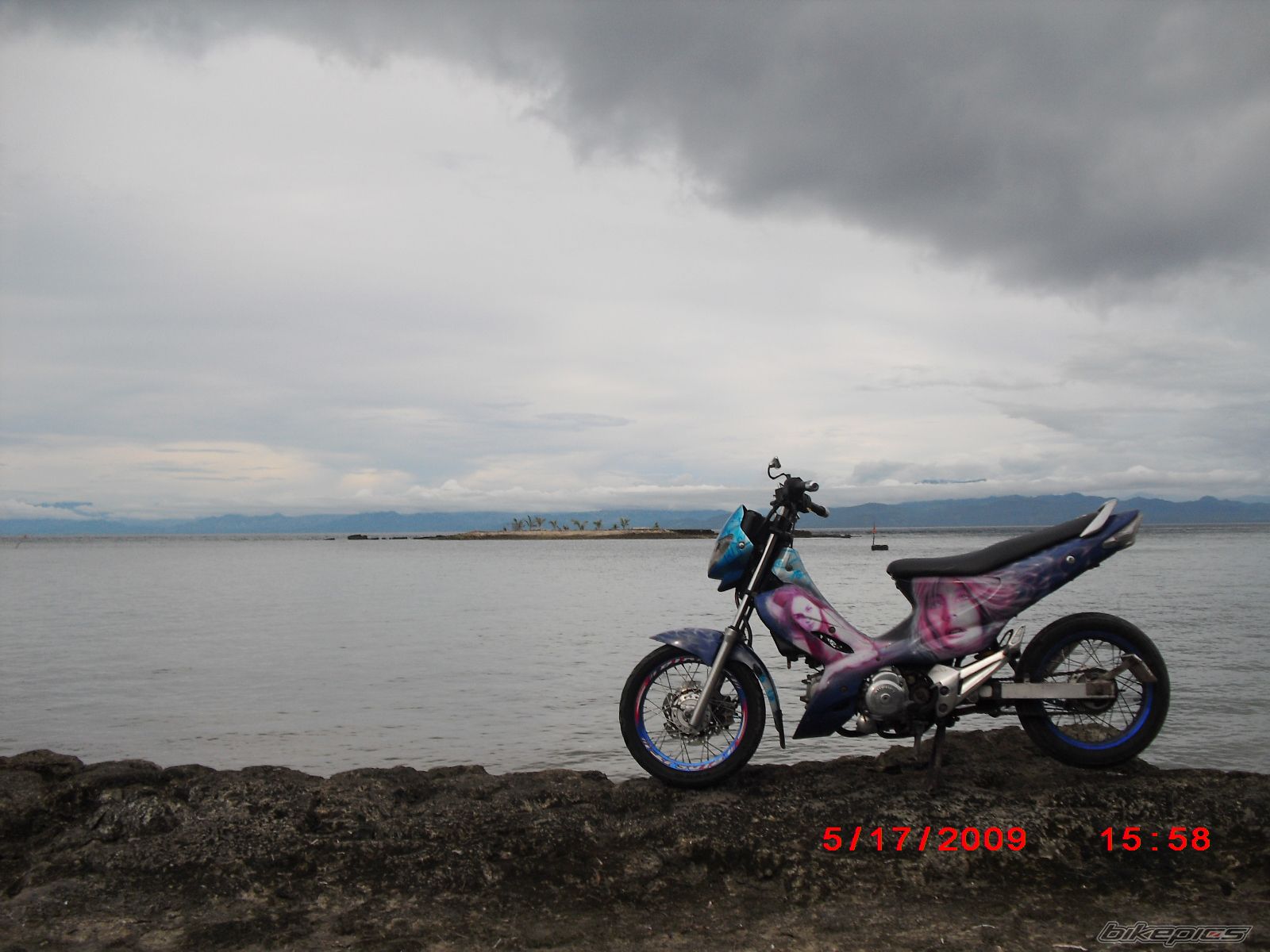 Photo 1672138