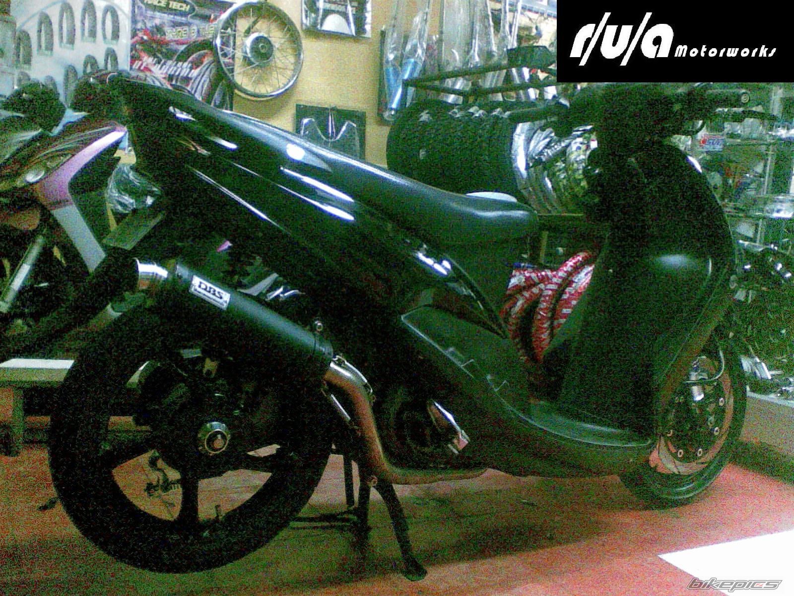 Photo 1672160