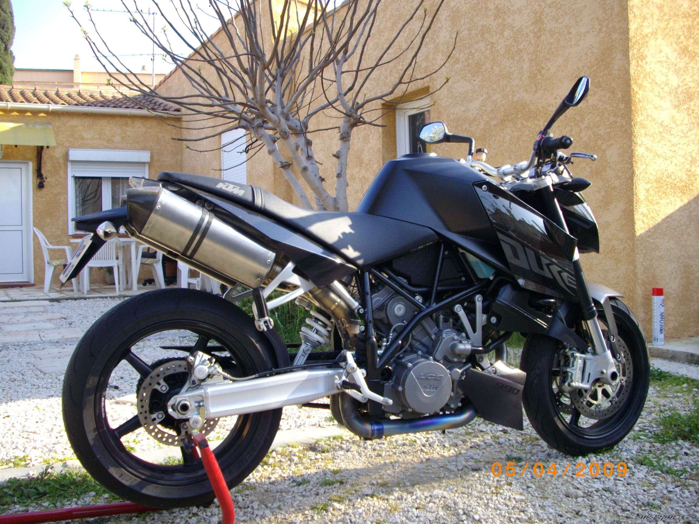 Photo 1672235