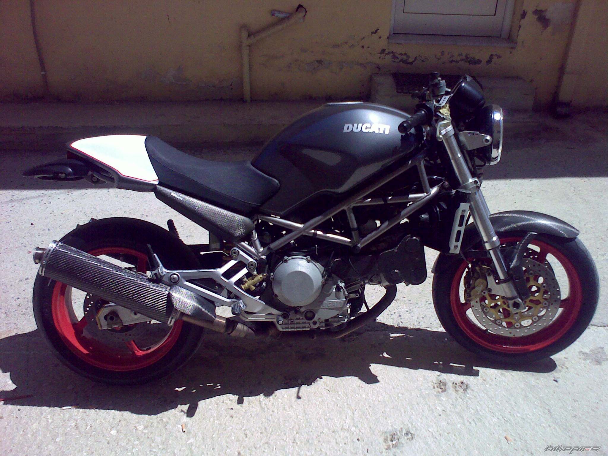 Photo 1672409