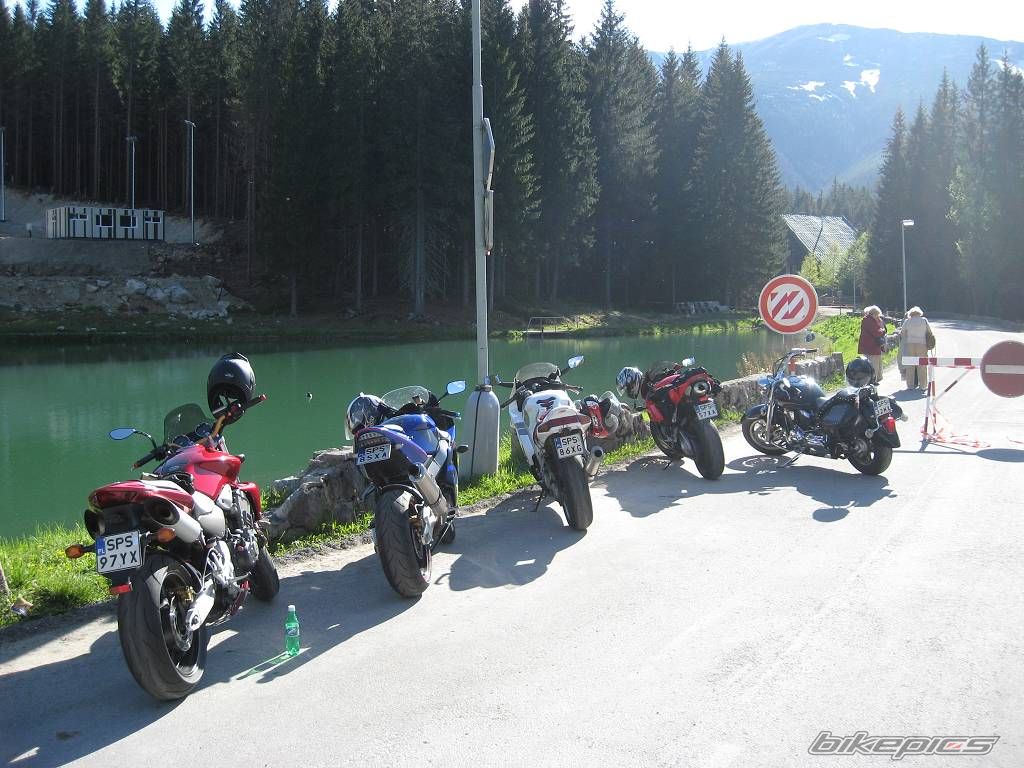 Photo 1672418