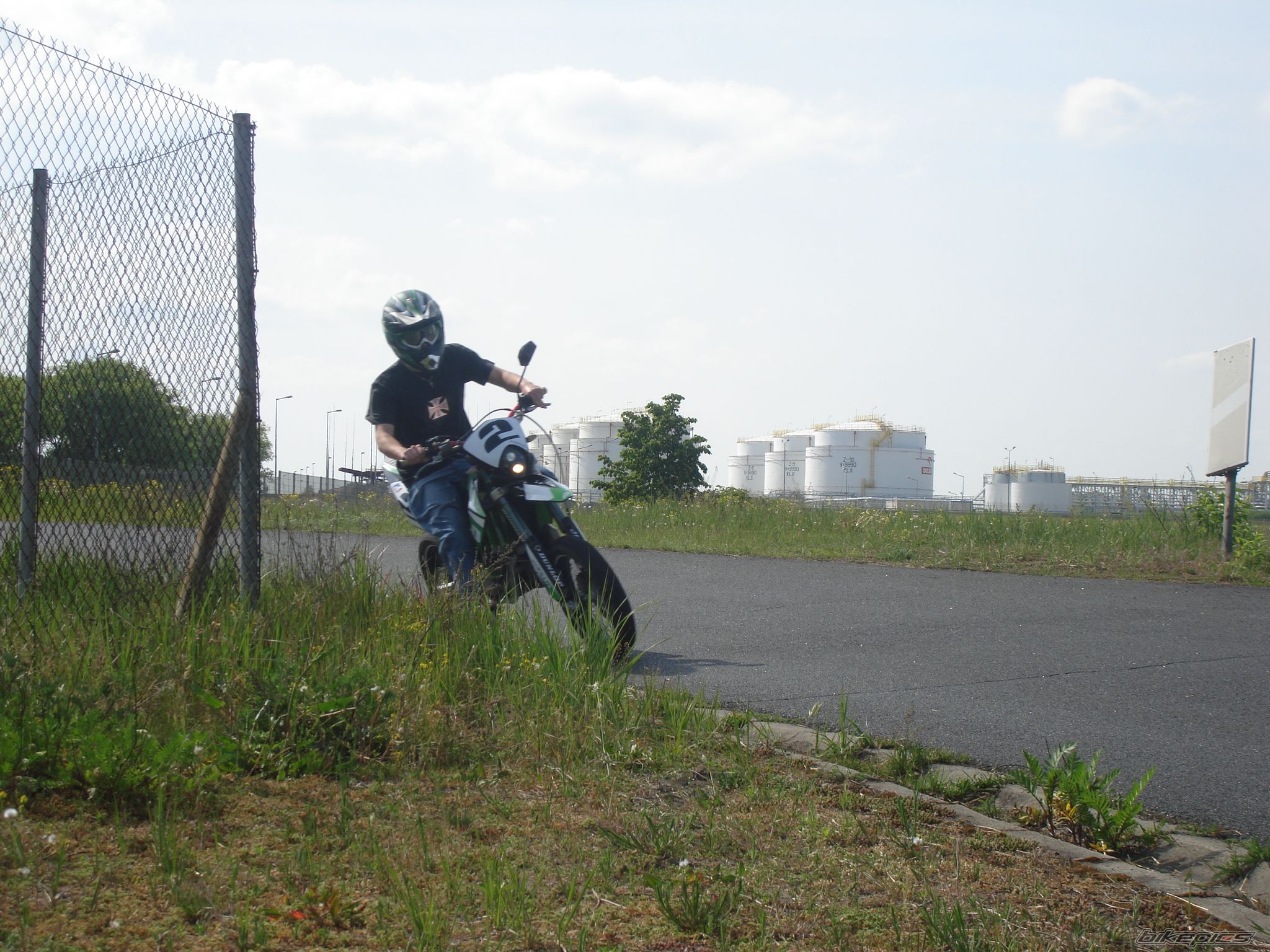Photo 1672461
