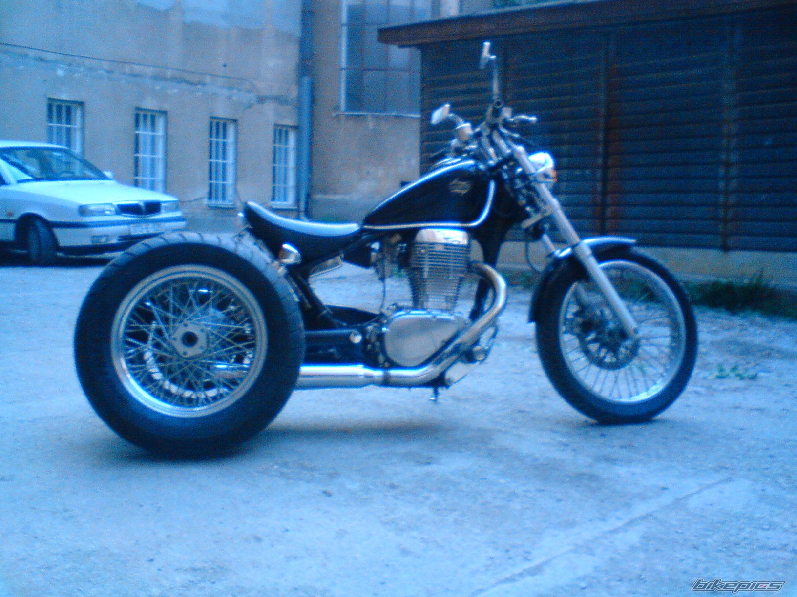 Photo 1672574
