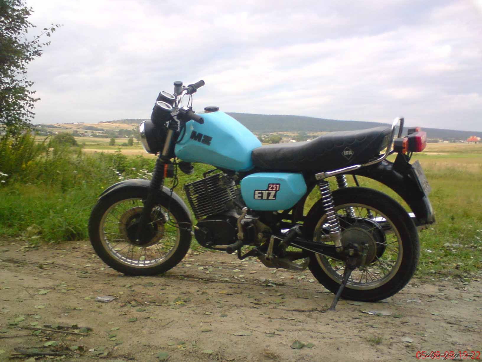 Photo 1672584