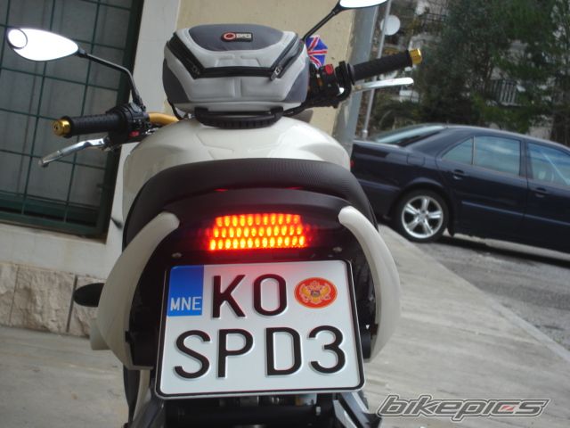 Photo 1672639