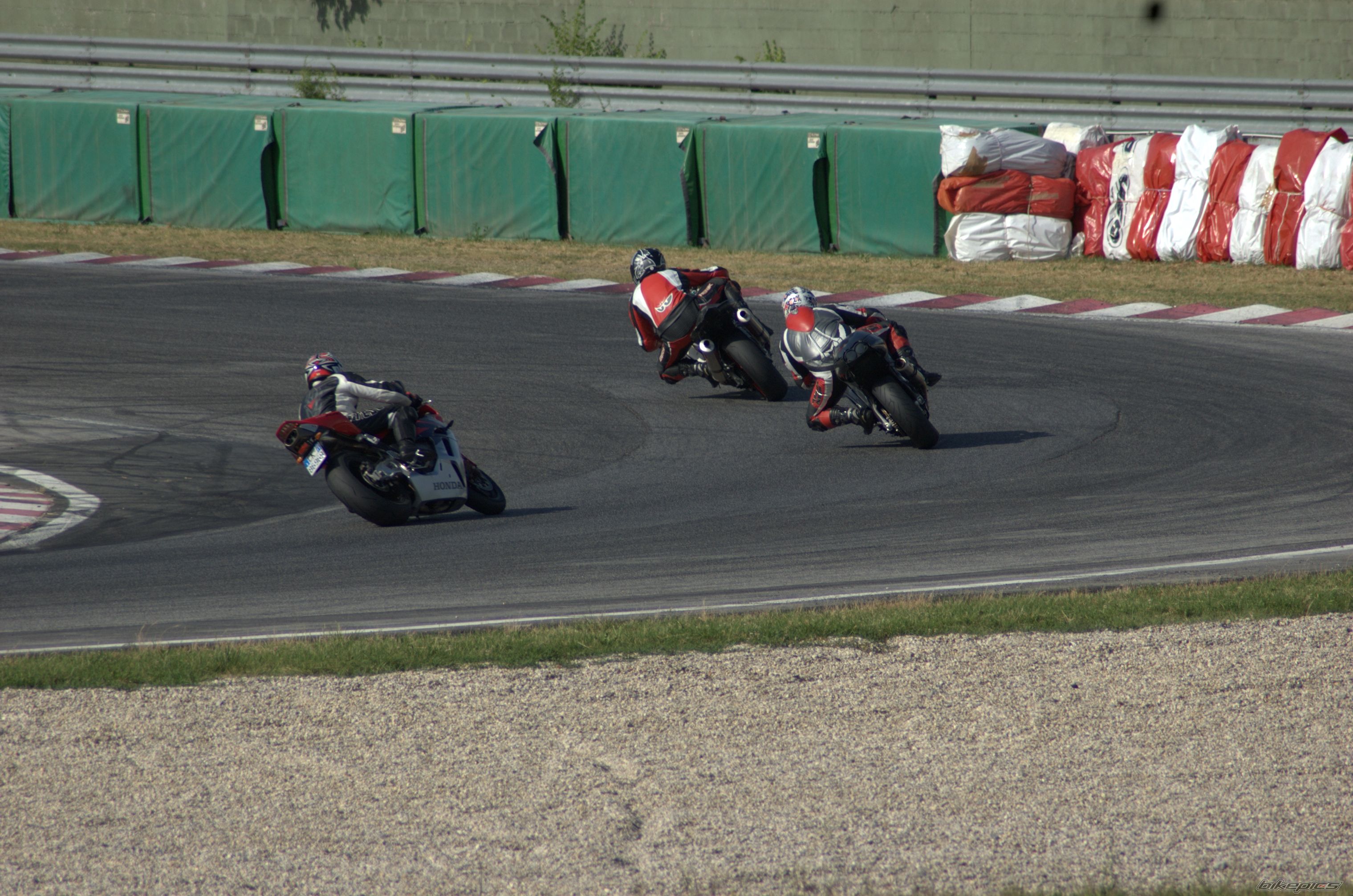 Photo 1672738