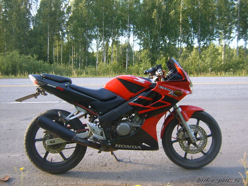 Photo 1672773