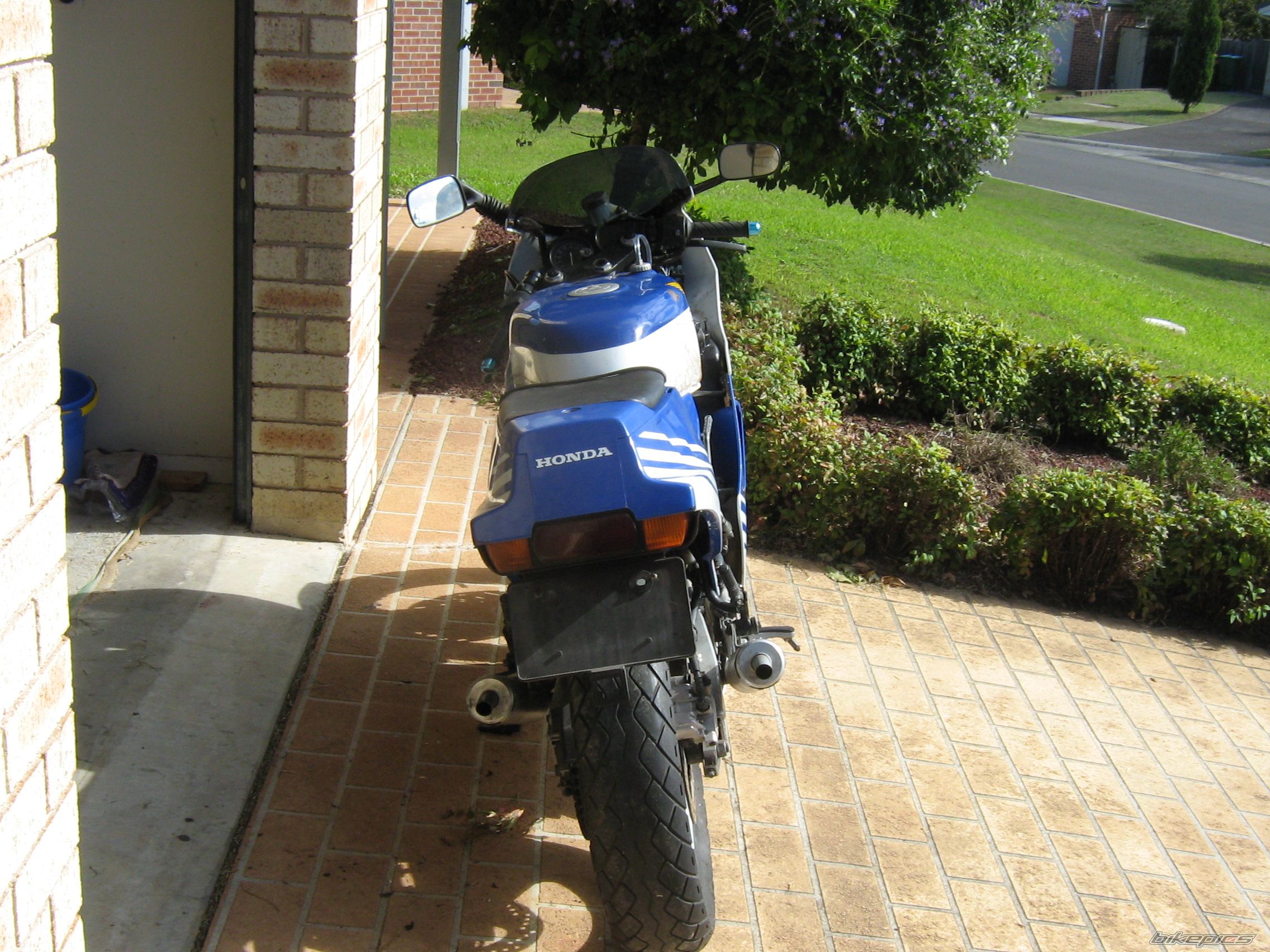 Photo 1673085
