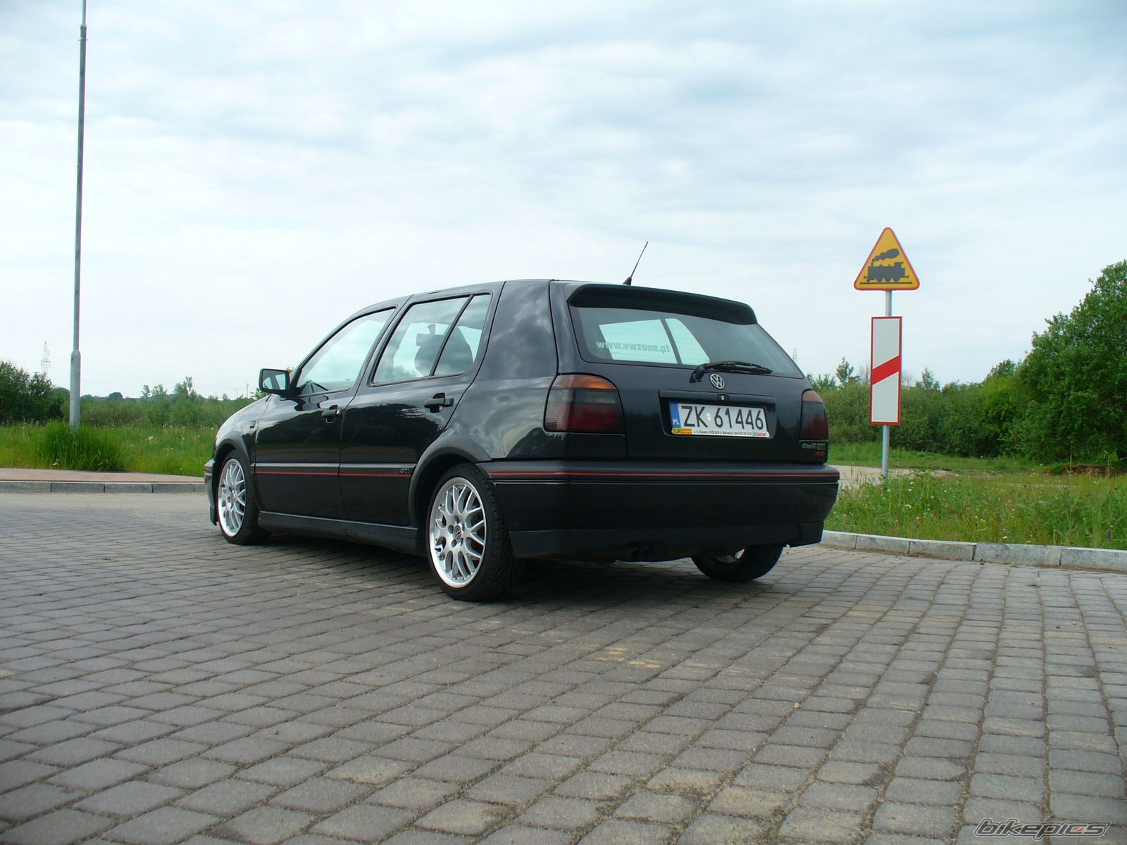 Photo 1673229