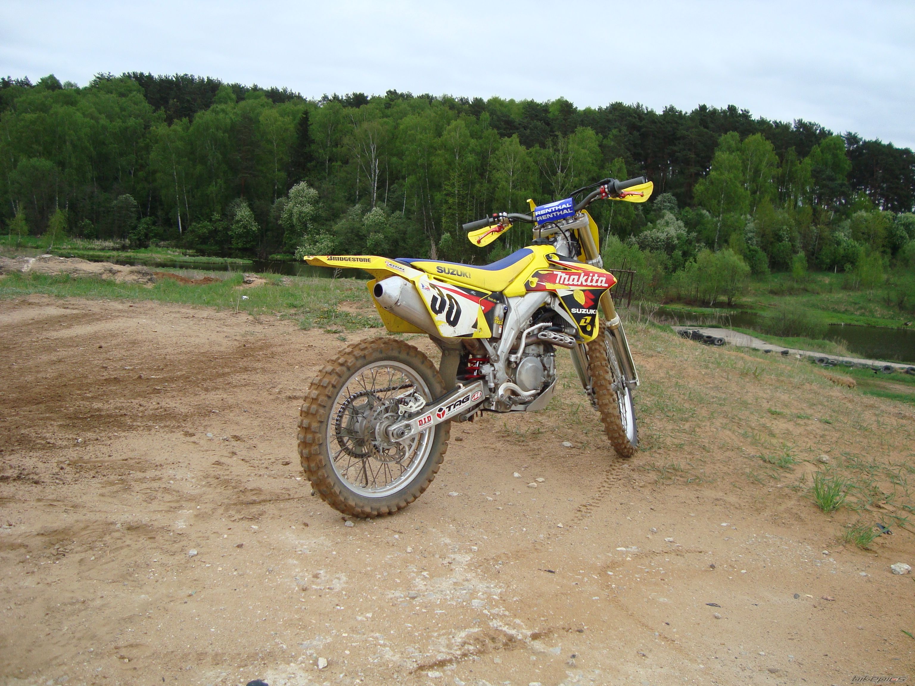Bike Photo 1673396