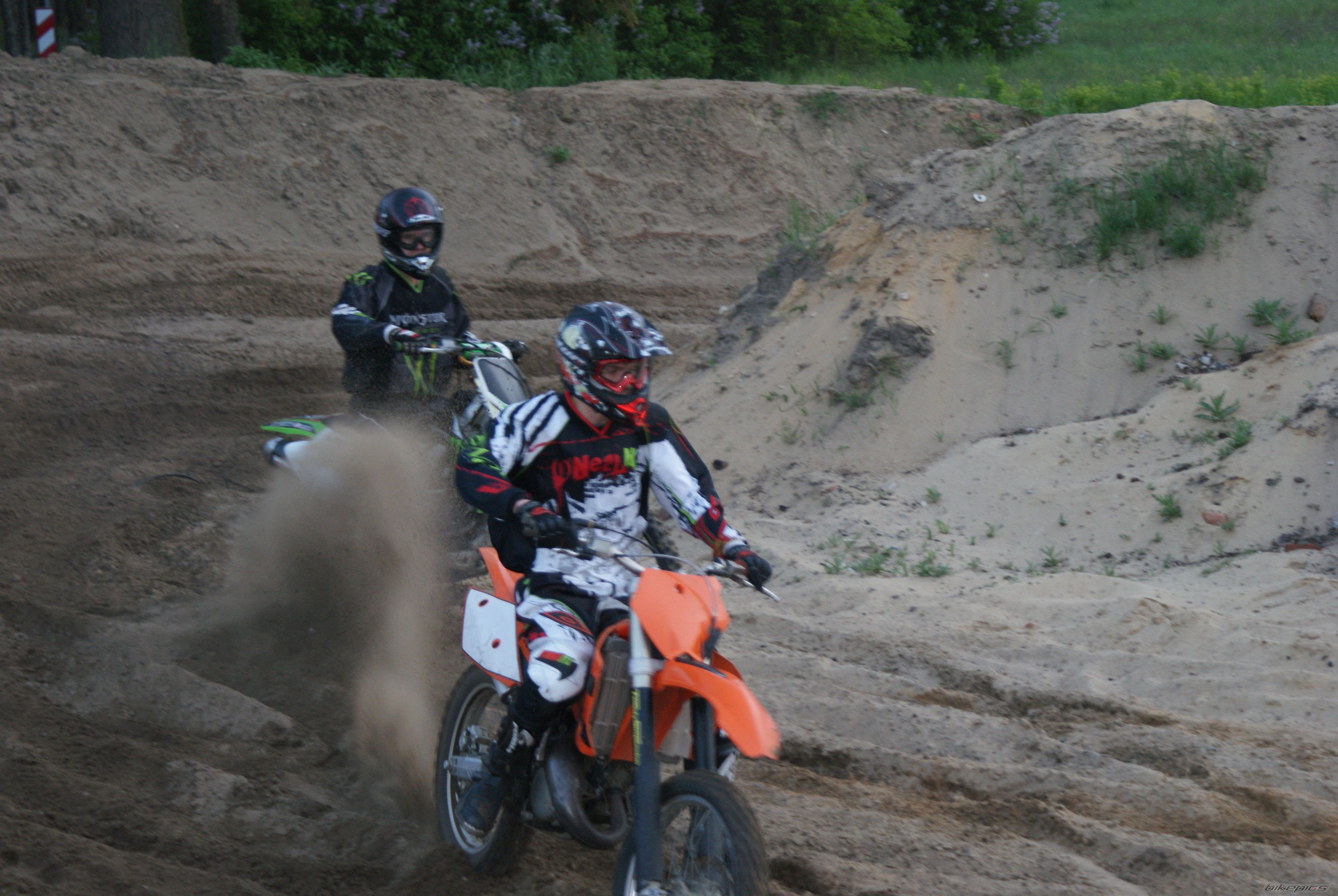 Bike Photo 1673399