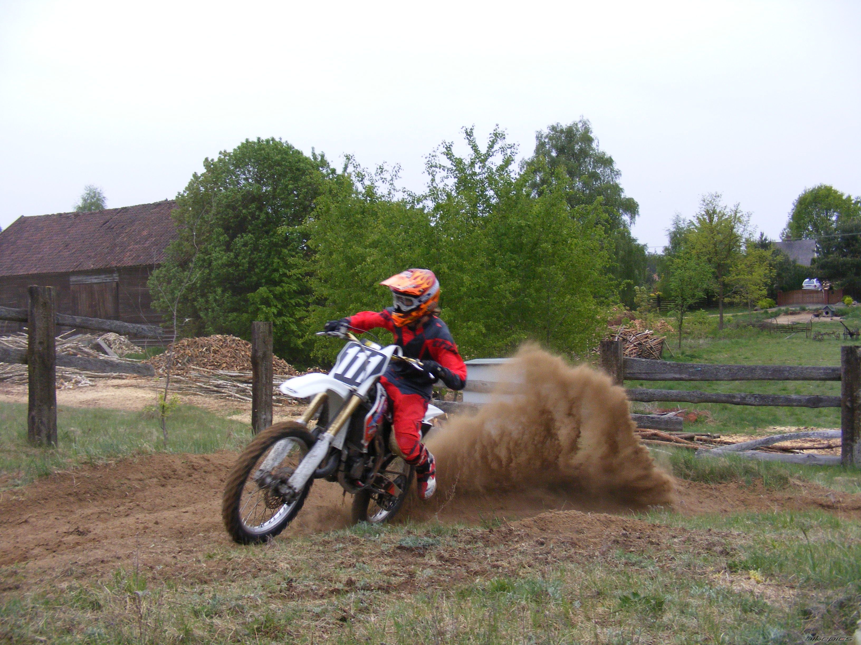 Photo 1673443