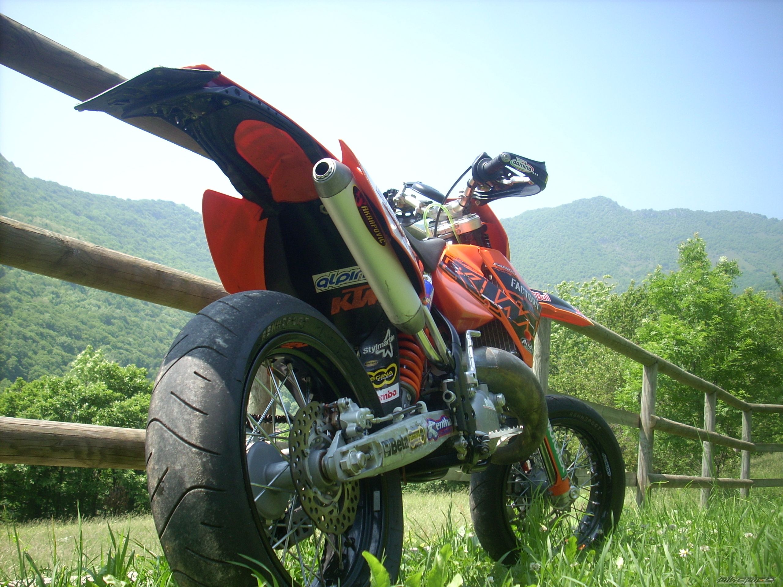 Photo 1673677