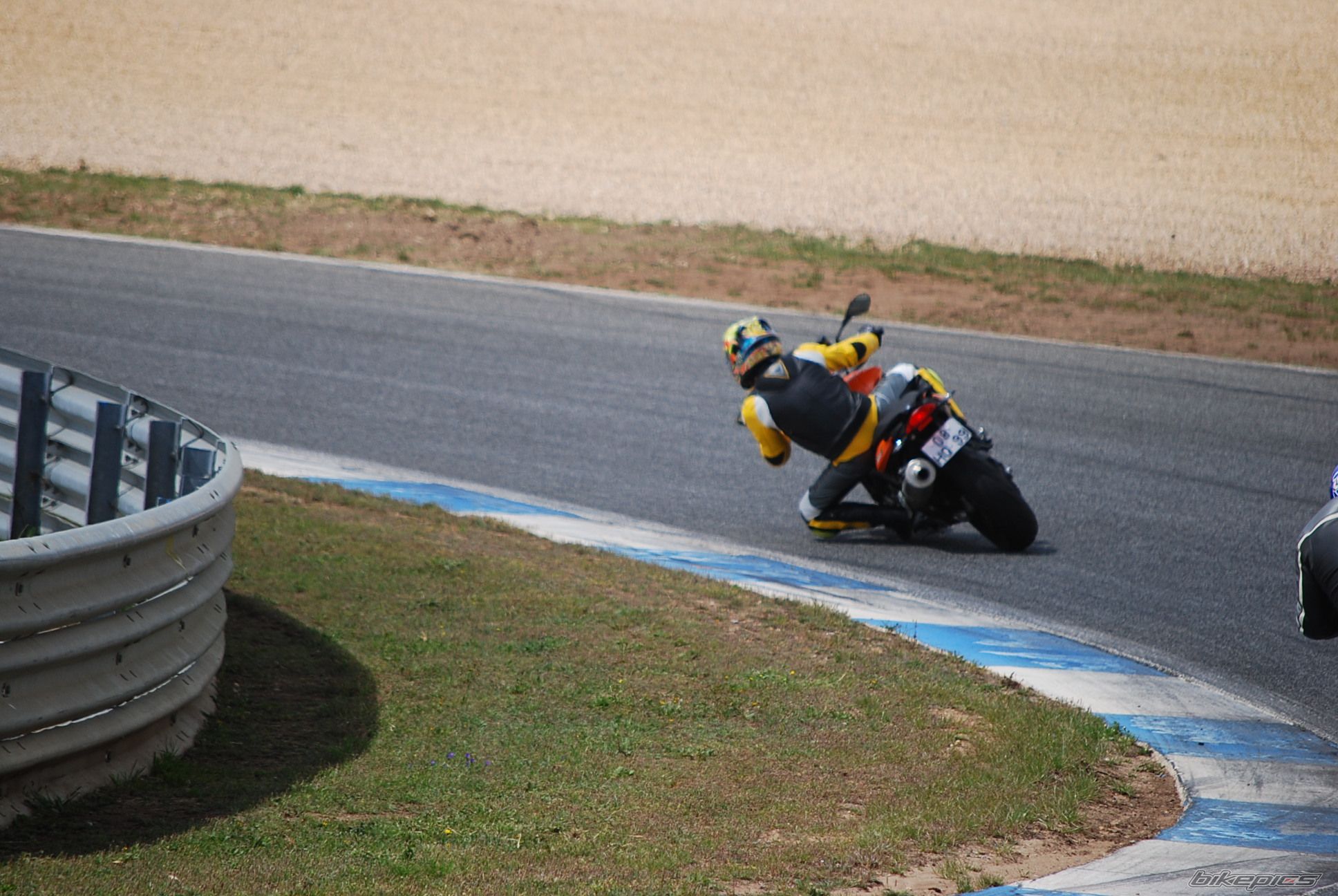 Bike Photo 1673744