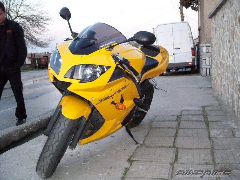 Photo 1674010