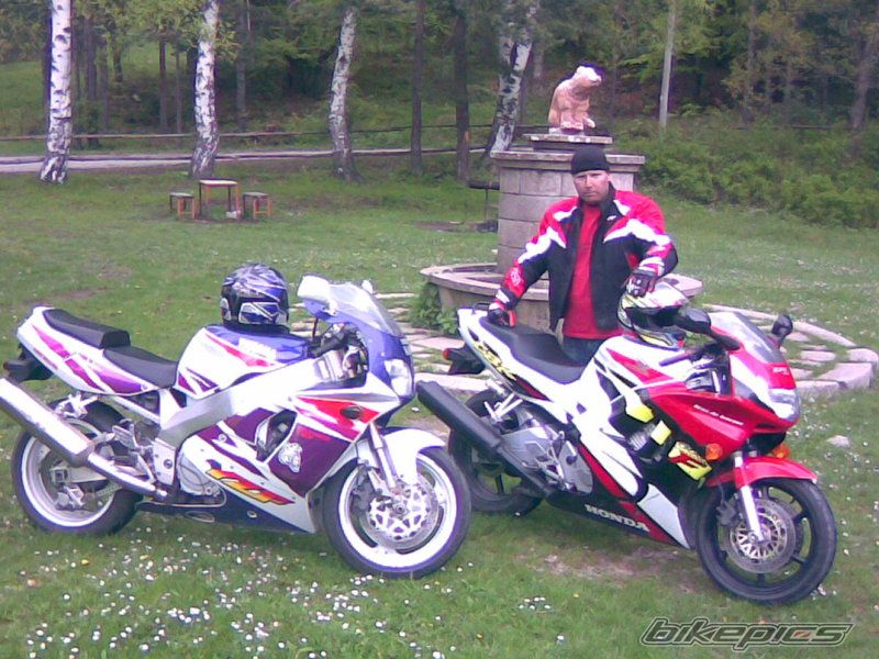 Photo 1674048