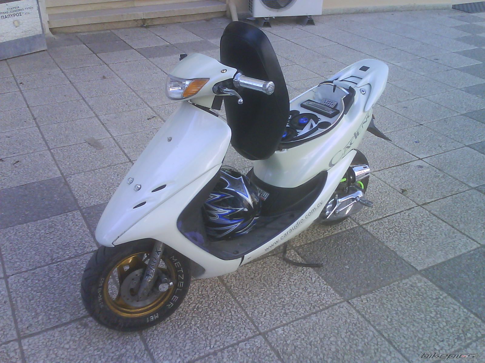 Photo 1674093