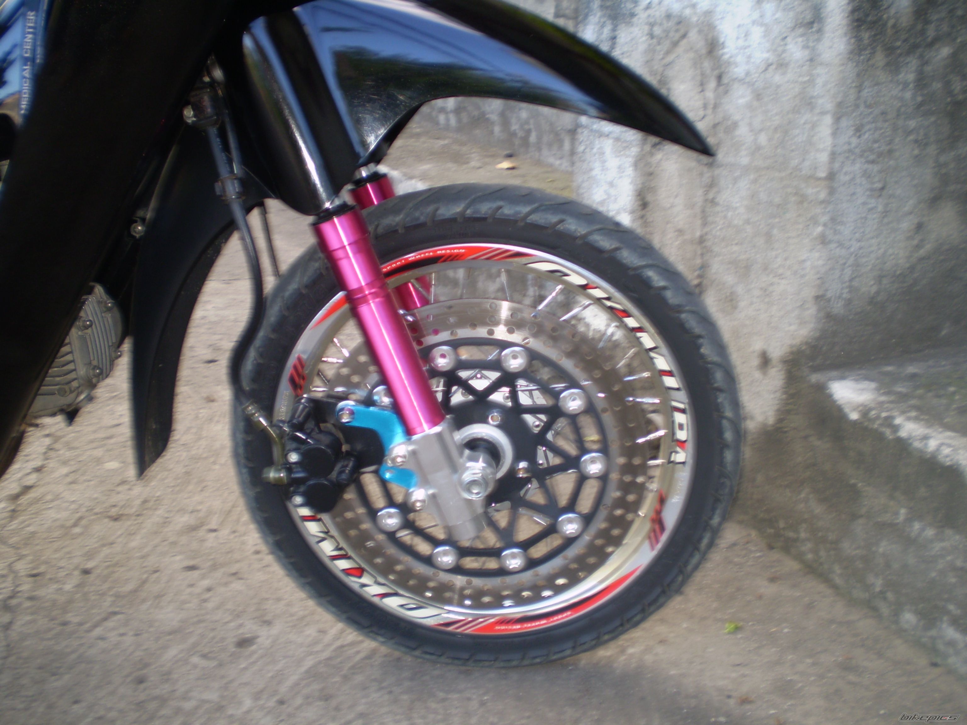 Photo 1674095