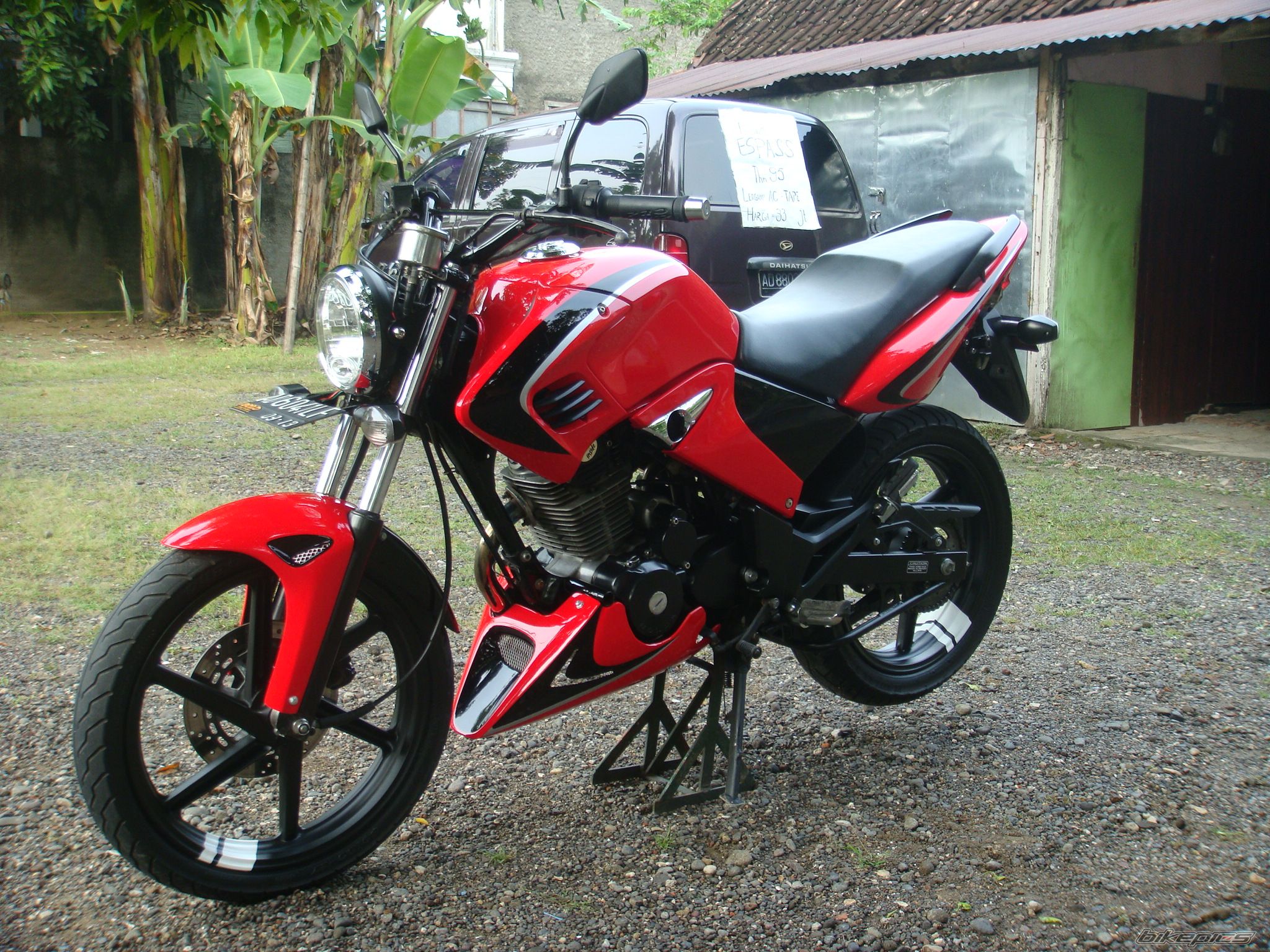 Photo 1674097