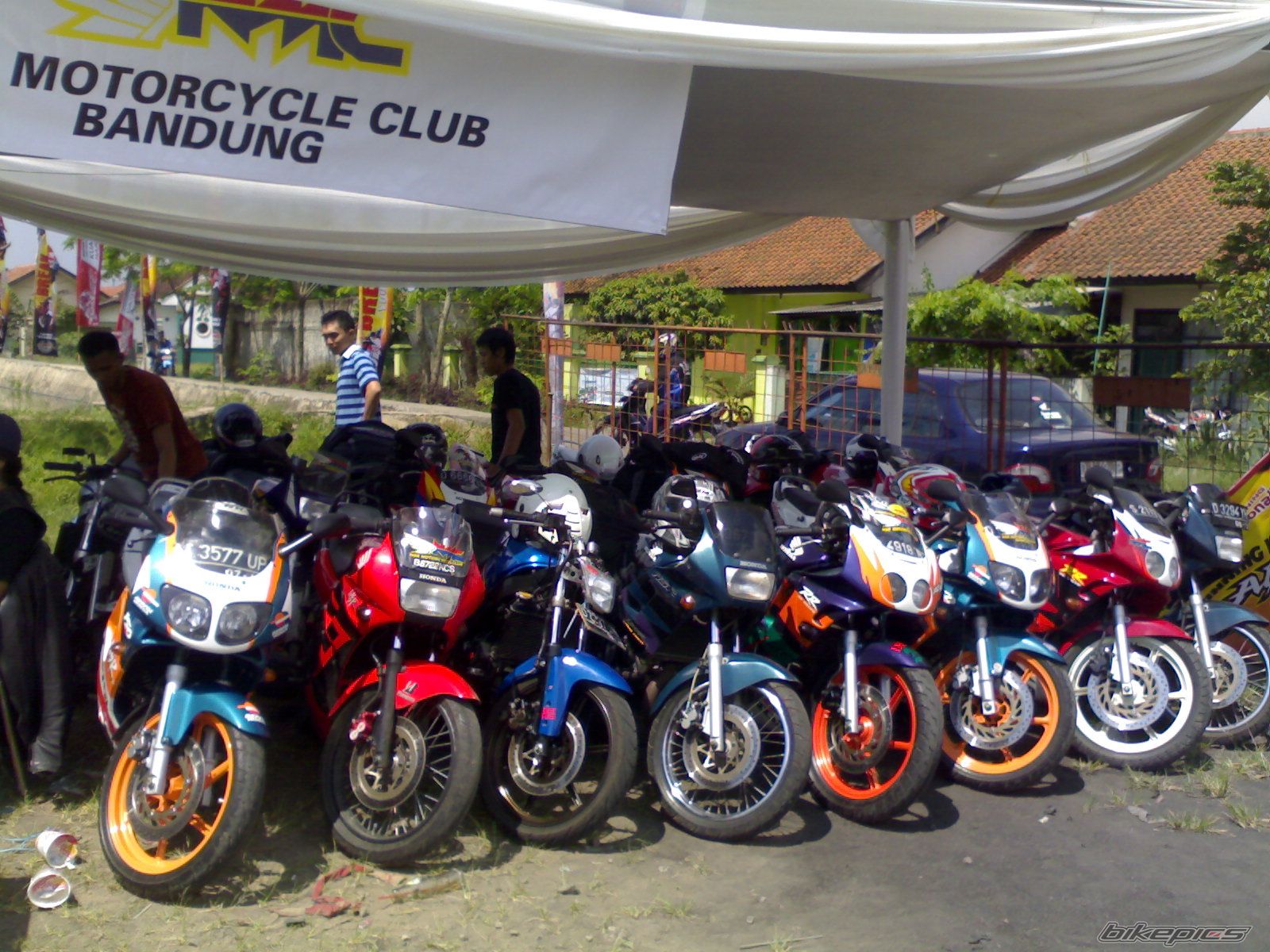 Photo 1674936