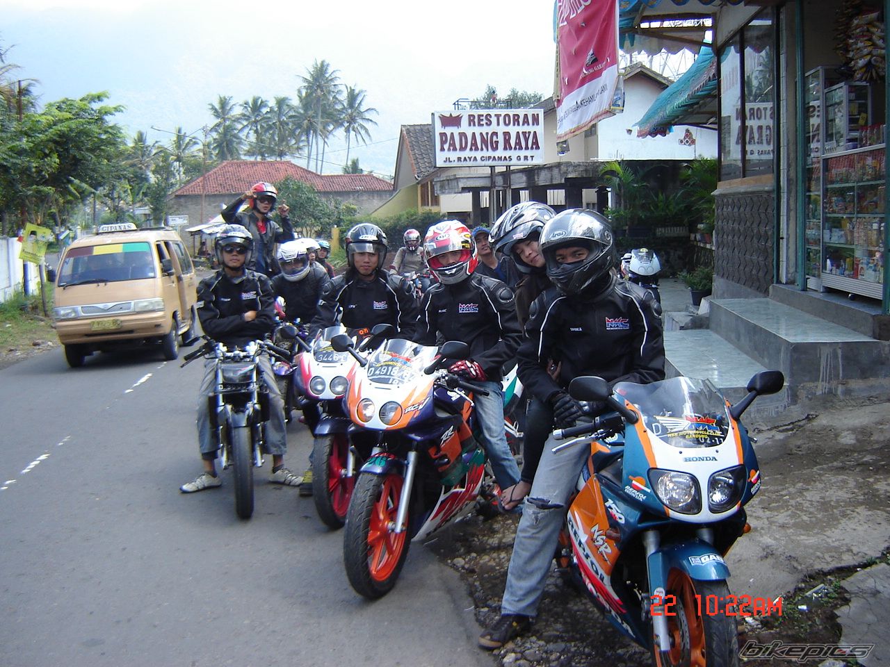 Photo 1674961